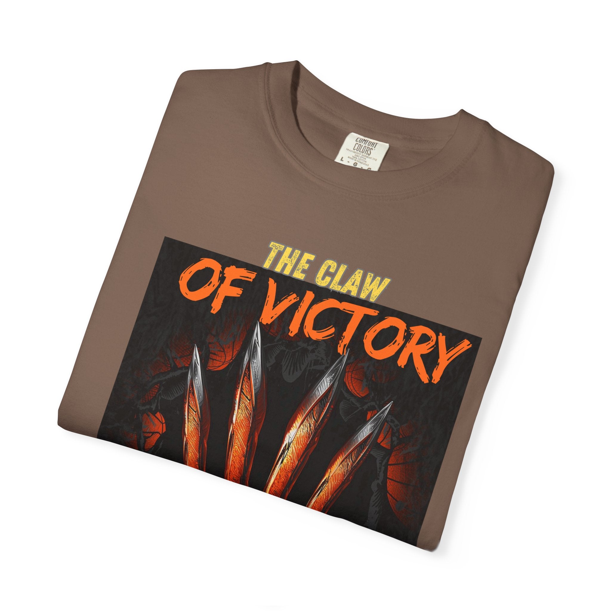 The Claw of Victory – Fierce Basketball Power DesignVictory Basketball Graphic T-Shirt