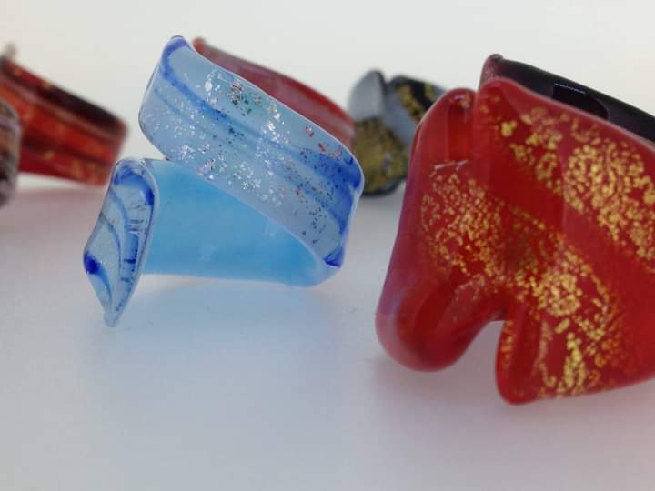 Murano glass ring snake